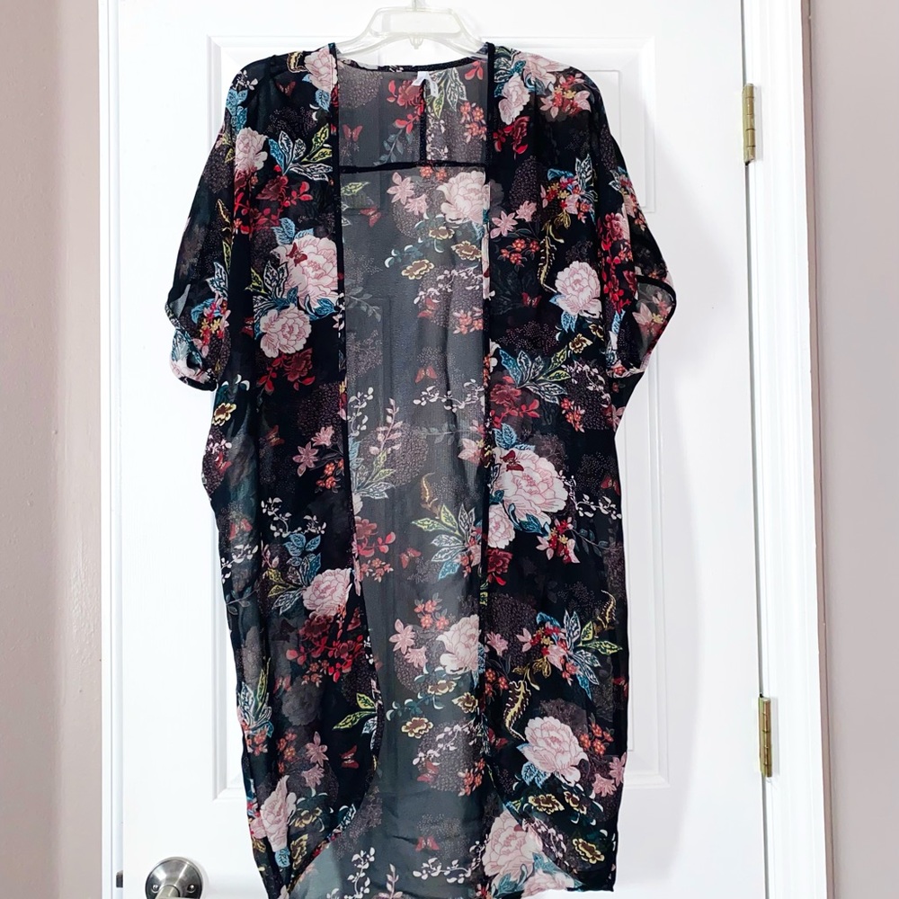 ✨ Black, Pink and Red Floral Kimono or Cardigan
